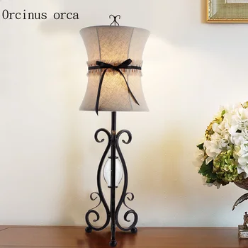 European stil retro CONDUS de fier lampă de masă sufragerie lampă de noptieră simplu pastorală pânză lampa de masa transport gratuit