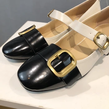 Toc gros pantofi pentru femei de moda pantofi rund toe pantofi de primăvară și de toamnă 2021 Mary Janes amestecat metal de culoare catarame pantofi casual